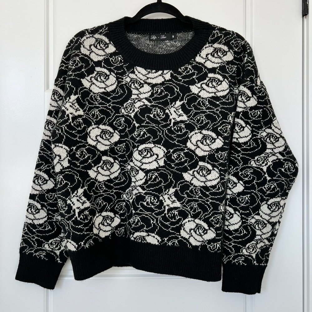 Lyla + Luxe Black and White Flower Sweater - Size M